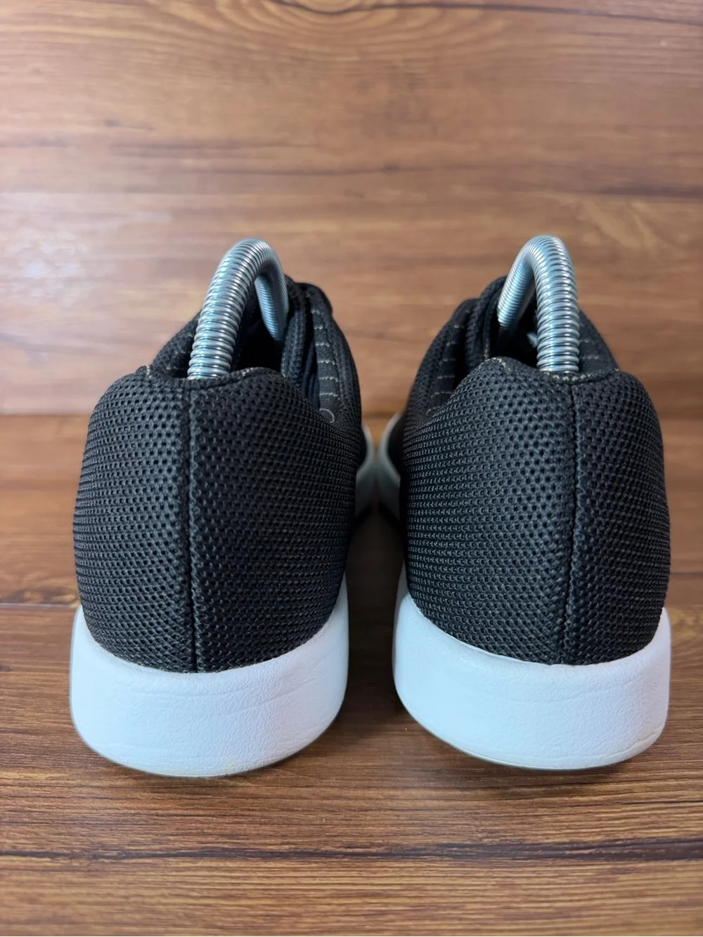 Atoms Model 000 Sneakers Women’s Size 9.5 Black Shoes